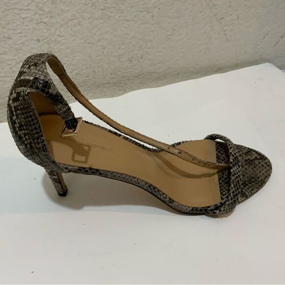 Banana Republic women Snake Skin Animal Print 9 ankle strap - Picture 2 of 9